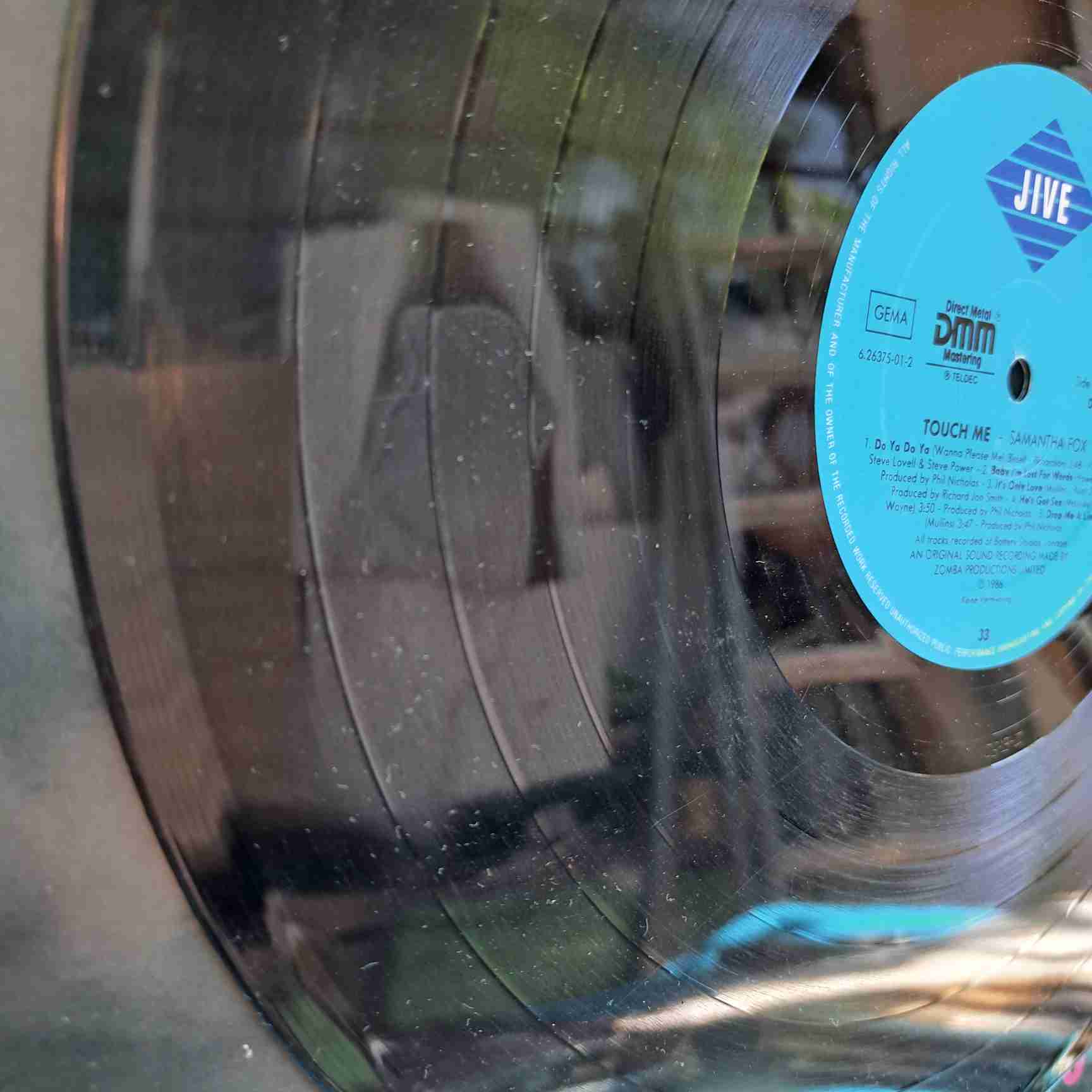 Samantha Fox – Touch Me - Disc VINIL LP VG VG+ puțin deformat, urma se aude puțin. - imagine 3