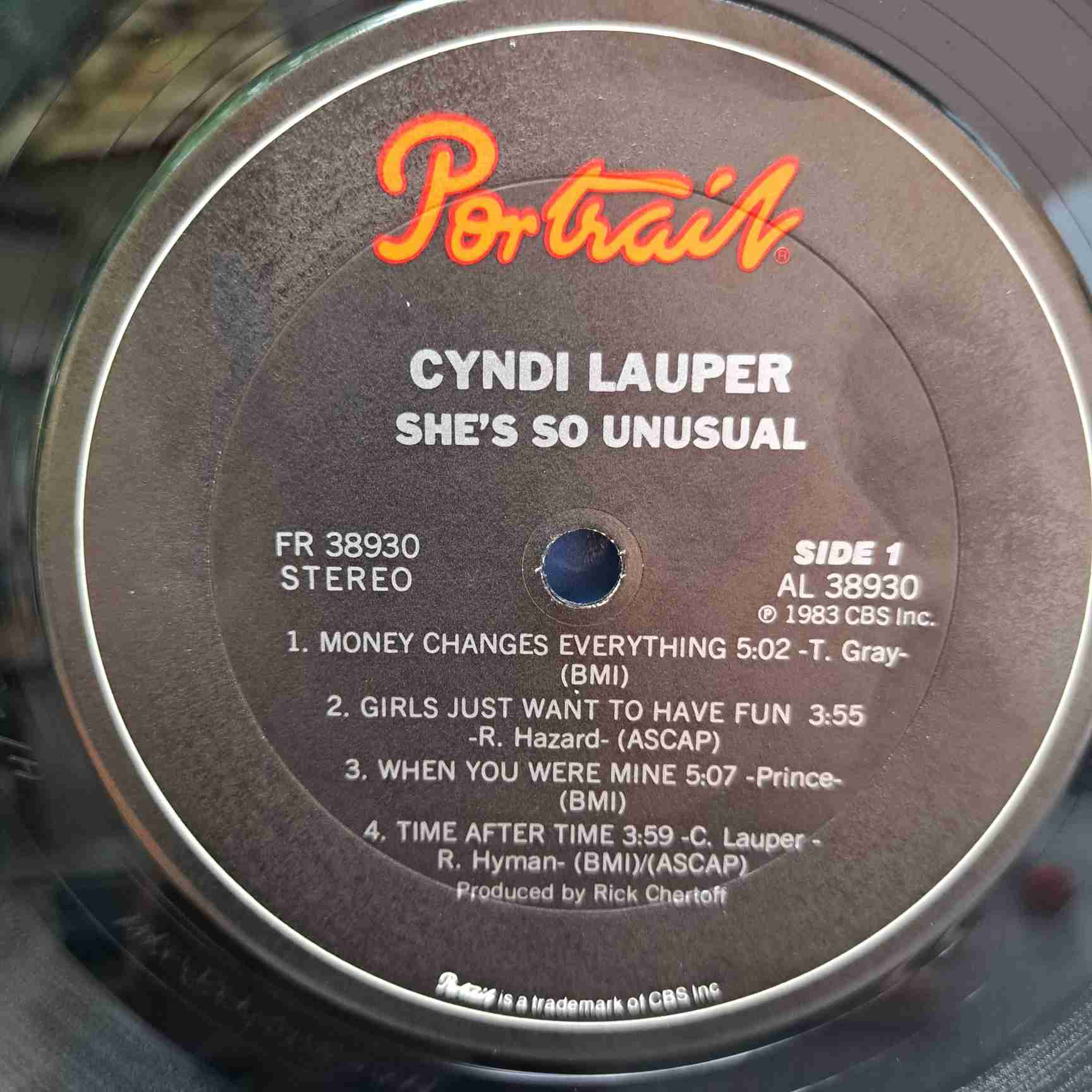Cyndi Lauper – She's So Unusual - Disc VINIL LP EX US - imagine 2